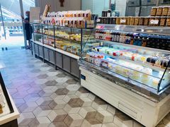 面包甜点陈列柜-BreadTalk面包新语·烘焙蛋糕(海岸城店)