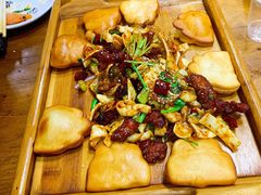 东镇烤三味-老东镇啤酒屋海鲜加工·蒸汽海鲜·海鲜烧烤(台东店)