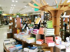 -新华书店(沙坪坝书城店)