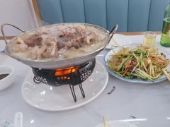 -一口猪海鲜浑锅·东北家常菜