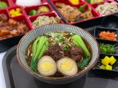 港式红烧牛肉面-贝林大翅鲸简餐厅(国家海洋博物馆店)