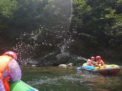 -安吉龙王山峡谷漂流