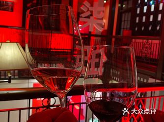 好拍好玩的葡萄酒快闪店