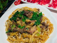 招牌湿炒牛河-潮泰牛肉火锅 · 创于1992年(车公庙店)