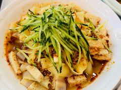 -汗腾格里·风味餐厅(新疆驻京办店)