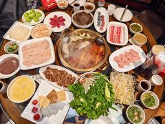 -小天鹅火锅·一线江景洪鼎旗舰店(洪崖洞店)