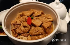 Xu's Braised Pork with Fried Tofu