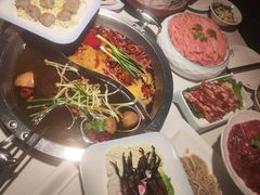 -茅草房·河畔园林火锅