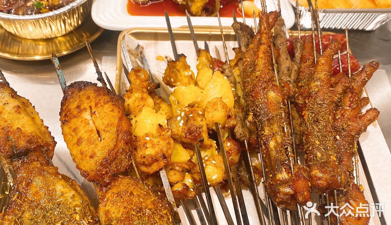 推荐点这个油饼,上面的蘸料不要太好吃