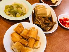 -黄亚细肉骨茶(仰光路店)