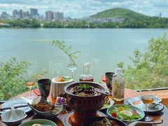 -凡烟外慢生活体验馆