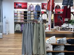 -优衣库(南宁安吉万达广场店)