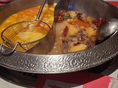 -左庭右院鲜牛肉火锅(金山万达店)