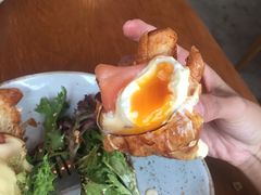 -ROAST coffee & eatery