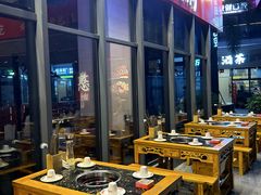 -憨孃孃·重庆老火锅(红山黑金店)