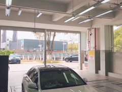 -上海星瀚奔驰4S店(红柳路店)