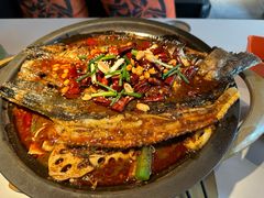 -鸣记脆皮烤鱼·海鲜烤鱼(三八广场店)