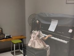 -朗韵钢琴学校(中环金界店)