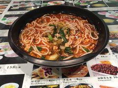 -桥香园正宗过桥米线(机场五店)