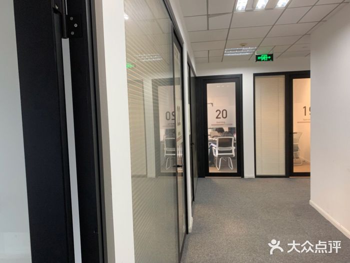 菠萝国际教育专注Alevel·IGCSE·IB·AP·托福雅思培训辅导(静安校区)图片