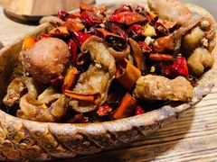 干煸肥肠-春常在云南私房菜