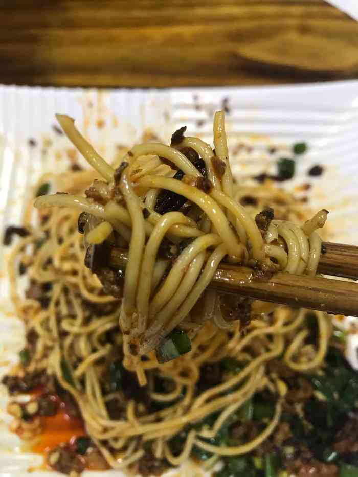 生意很好面味道也可以饭啊米线都有就是地方窄了点