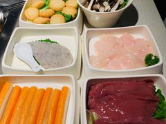 -海底捞火锅鲜切牛肉主题店(长寿路店)