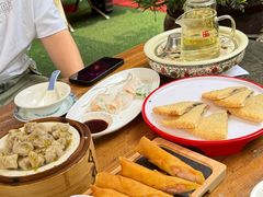 鲜虾炸春卷-山水茶艺馆·点心粤菜·30年老字号