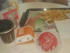 -麦当劳(南京路2店)