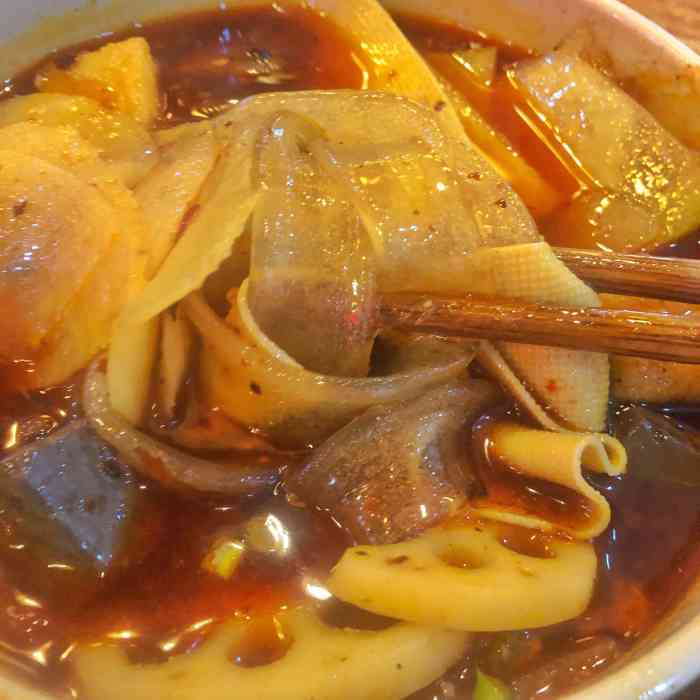 牛王庙小吃(桥头街店)-"味道一般,要了牛肉火锅粉18元,牛肉少无.