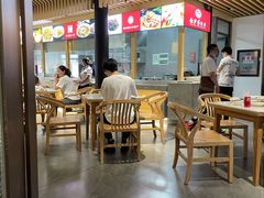 大堂-龙抄手(文殊坊店)