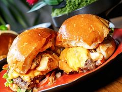 -LESCEDARS  Bistro香柏树(外滩店)