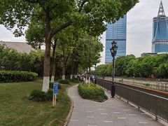 -金桥现代产业园区-停车场