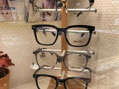 -斯维卡眼镜林·蔡司视觉合作店(青浦宝龙广场店)