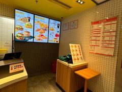 -麦当劳(浦江镇绿地乐和城店)