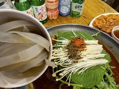 -喇喇排骨火锅·传统韩式脊骨汤(望京西园总店)