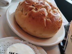 餐前大面包-莫尔顿牛排坊(浦东ifc店)