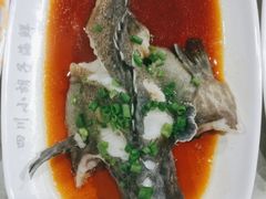 清蒸石斑鱼-四川小胡子海鲜(丁村万人海鲜广场店)