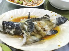 -四川小胡子海鲜(丁村万人海鲜广场店)