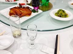 脆皮乳鸽/只-蓝天宾馆·融合菜·宴席(解放大道店)