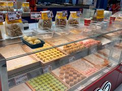 面包甜点陈列柜-東更道点心行(崂山丽达店)