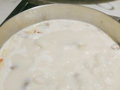 -尚尚仙·酸汤猪手·猪肚鸡火锅(华联万柳购物中心店)