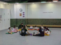 -爱威盛亲子俱乐部·纽约国际早托中心