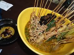 酸菜锅底串串香-三个大叔东北烧烤·砂锅菜(西三旗店)