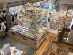 -猫的天空之城概念书店(苏州平江店)