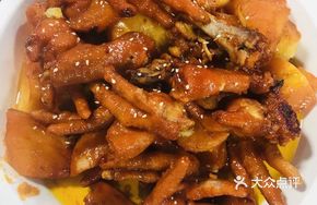 Chicken Feet Stewed with Potatoes