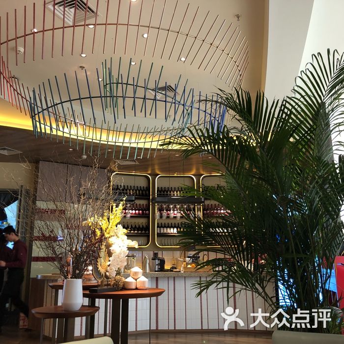 泰加泰式概念餐厅