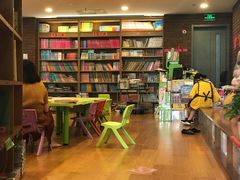 -外研书店(北京外国语大学西校区北外国际大厦店)