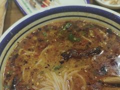 -云阿蛮云南生烫牛肉米线(奉贤路店)