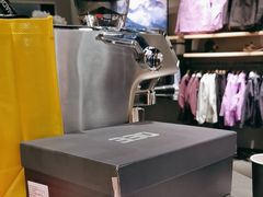 -凯乐石KAILAS(万国奥特莱斯店)